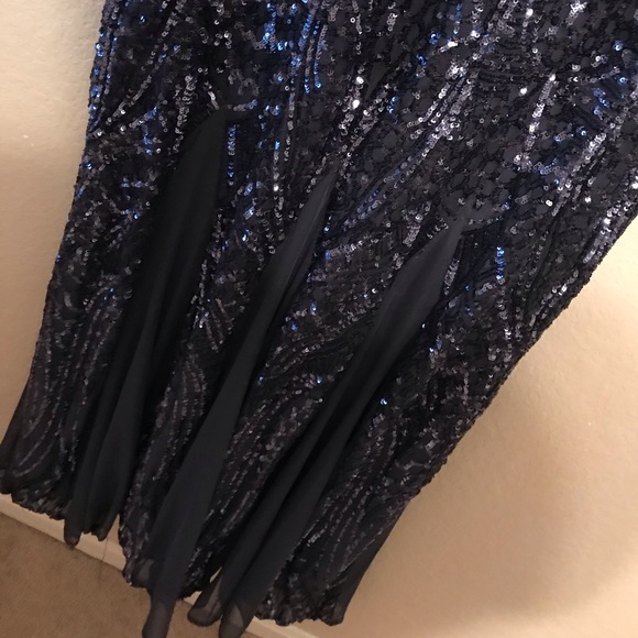 Formal dress - Picture 3 of 3